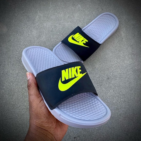 nike benassi volt